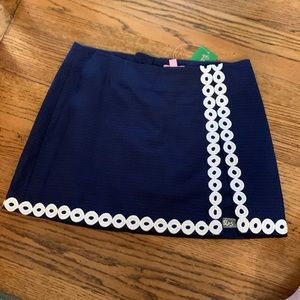 Brand new lilly Pulitzer navy size 0 skirt